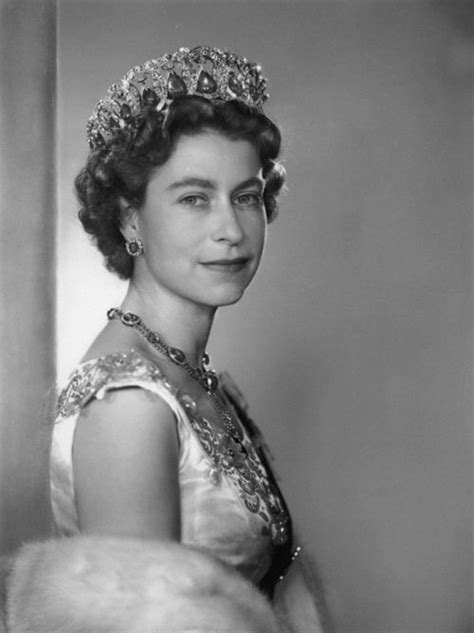 Here she is photographed with her daughters princess elizabeth (the future queen elizabeth ii) and princess margaret in 1939. Queen Elizabeth II by Dorothy Wilding whole-plate film ...