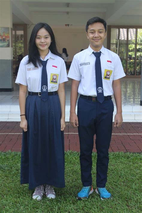 Namun begitu, mengambil kira keadaan semasa, kpm telah memaklumkan bahawa murid yang belum. Kesiswaan - SMP Labschool Kebayoran: Ketentuan Baju ...