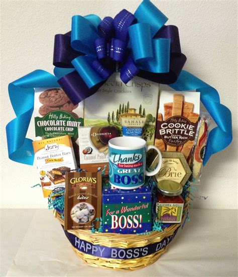 It has 250 pages and measures 4.5″ x 5.5″ x 1″. 10 Stylish National Boss Day Gift Ideas 2020