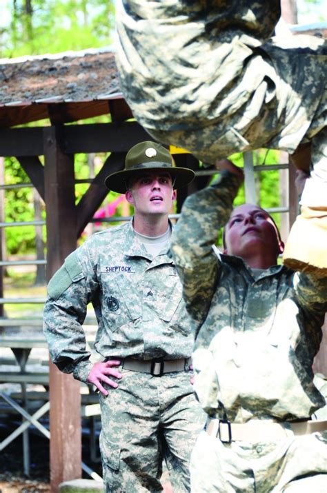Reservists Match Skills With Active Duty Drill Sergeants Article