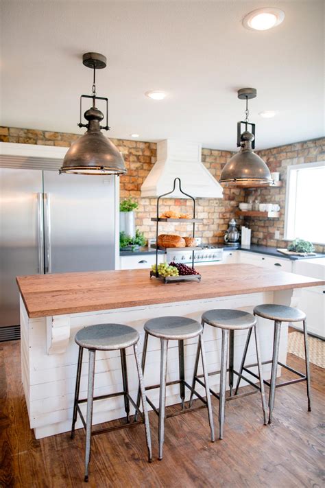 15 Rustic Kitchen Islands Perfect For Any Kitchen