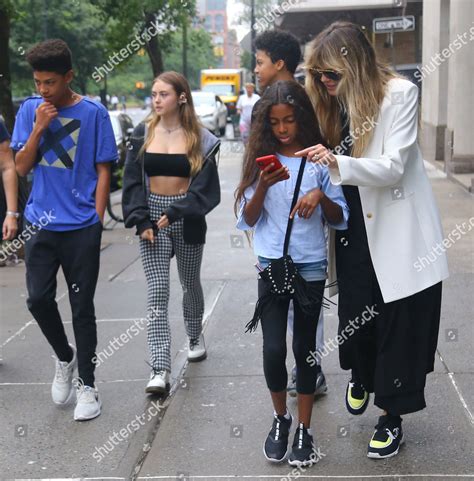 Leni klum feierte ihr modeldebüt im april dieses jahres mit einem gemeinsamen covershooting mit heidi klums ehemann seal adoptierte leni später. Heidi Klum Daughter Leni 2020 / Heidi Klum's Daughter Leni ...