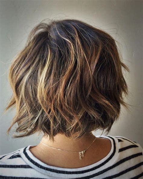 Textured Bob Wavybobhaircut Wavy Bob Hairstyles Thick Hair Styles