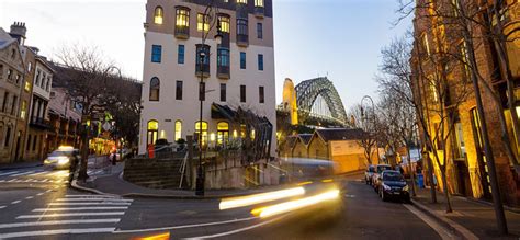 Emanating a quiet charm right in the southern cbd, holiday inn darling harbour has the best that sydney has to offer right on its doorstep. Holiday Inn Old Sydney | Australia Honeymoons | Honeymoon ...