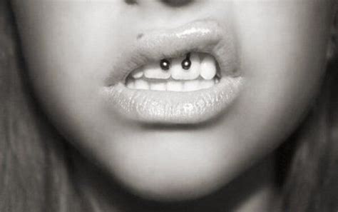 Lippenbändchen Piercing Mouth Piercings Smiley Piercing Frenulum Piercing