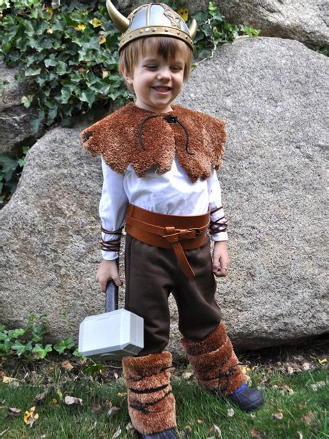 800 x 800 jpeg 63 кб. DIY Viking Halloween Costume for under $25 | HGTV