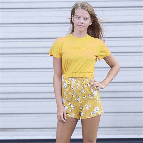 Top 10 Teenage Girls Fashion 2020 Trends Practical Teen Fashion 2020