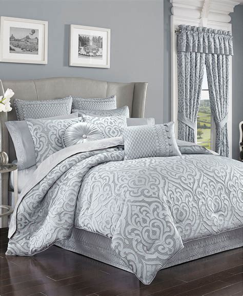 Would like to discover more details on bedding sets queen? J Queen New York Harrison Chrome Bedding Collection ...