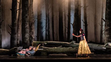 review hansel and gretel at royal opera house exeunt magazine