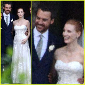 Fans go gaga over the eyes of tammy faye trailer. Jessica Chastain's Wedding Photos Revealed - See Her Dress ...