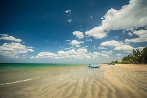 Beautiful Untouched Beach At Nilaveli Trincomalee Sri Lanka The