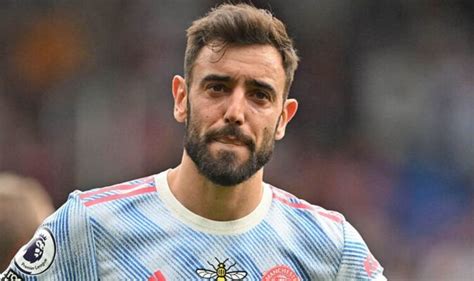 Manchester United Now Look Set To Give Bruno Fernandes A New Shirt