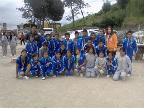 ¿quieres rescatar la tradición de jugar al aire libre los juegos tradicionales son para todas las edades y son ideales para jugar en familia, en. ACTIVIDADES RECREATIVAS CON NIÑOS: Juegos Tradicionales y ...