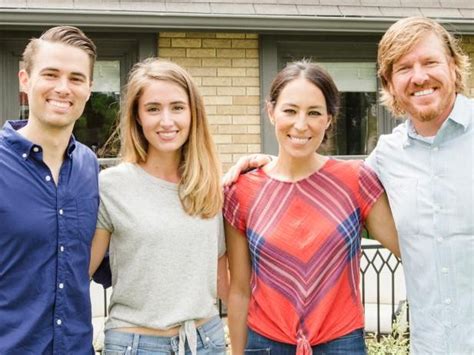 Metacritic tv episode reviews, new home base in austin, amy wants to move from san diego to austin texas. 'Fixer Upper' Season Premiere: Austin Couple Seeks Waco ...
