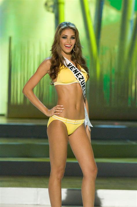 Belleza Venezolana Dayana Mendoza Proclamada Miss Universo 2008 En Vietnam Excelsior California