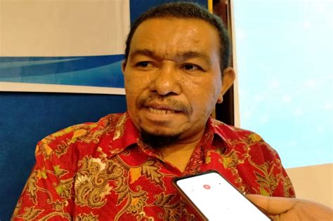 Terjemahan untuk 'pekerja tetap' dalam kamus bahasa inggris gratis dan banyak terjemahan bahasa inggris lainnya. Saleh Siknun : BPJS Ketenagakerjaan Perlu Utamakan Pekerja ...