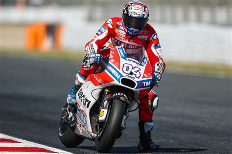 Ducati panigale v4 / v4s. Ducati unveils name for new V4 engine - "Desmosedici ...