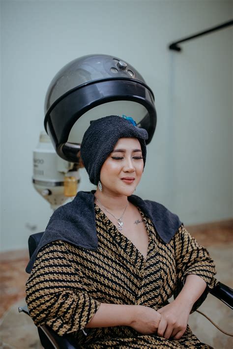 It's normal to lose up to 150 hairs a day. Do Hair Loss Treatment Actually Work? - Zafaran