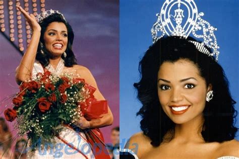 Chelsi Smith Loses Miss Universe Crown And Sash In A Robbery Miss Universe Miss Universe