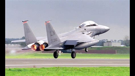 F 15 Eagles Scrambled With Afterburner During Airshow Short Version