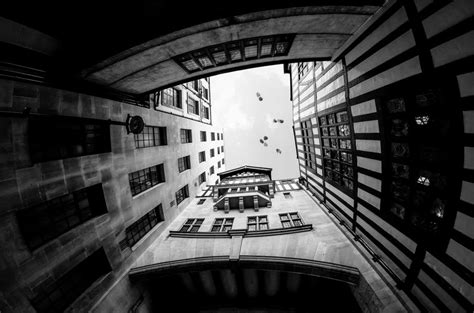 Photographing London From Below Shooting Angles And Perspectives