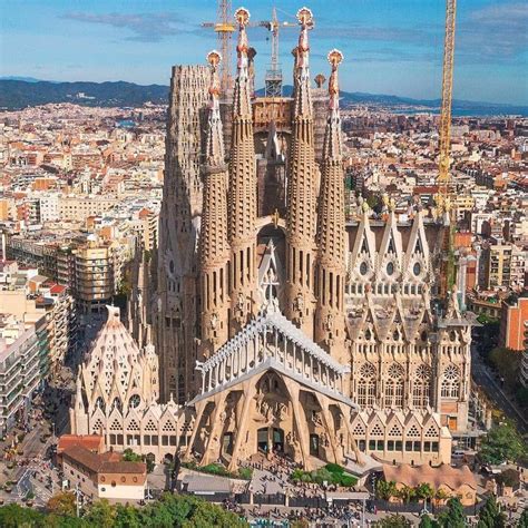 La Sagrada Familia Cathedral Barcelona Pics