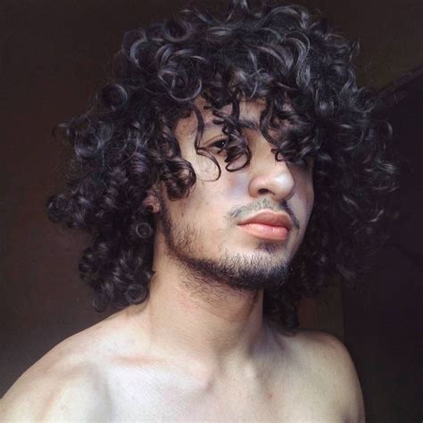 curly hair men hairdo / long curly hair for men / free the curls