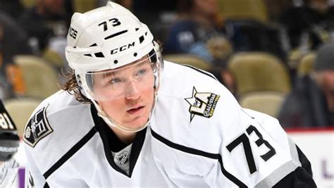Tyler toffoli (born april 24, 1992) is a canadian professional ice hockey forward currently playing for the montreal canadiens of the national hockey league (nhl). Hockey30 | Tyler Toffoli et Montréal...ça devient sérieux...