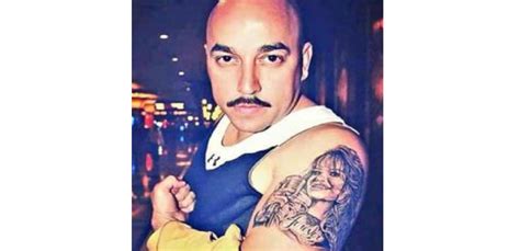 Ambos manejaron su romance sigilosamente pero finalmente se descubrió que sí había algo entre los dos. Mira el tatuaje de Jenni Rivera que se hizo Lupillo ...