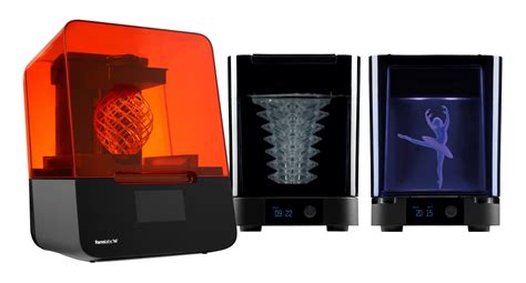 Above is a form 3 next to a form 1 for size comparison. Formlabs Form3 paketti tuotantoturvalla - 3D-Tulostus.fi