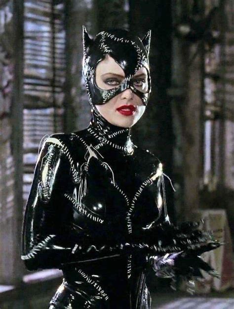 Michelle Pfeiffer As Catwoman In Batman Returns 1992 Sexy Catwoman Batman And Catwoman