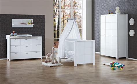 Der robuste kinderkleider schrank (type 04) und die wickel kommode (type 44) aus dem programm daisy der firma schieder (modell nr. Babyzimmer Julia von MY BABY LOU | Baby möbel, Zimmer, Baby