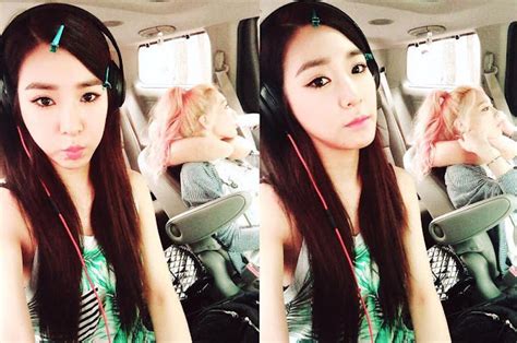 Check Out Snsd Tiffany S Candid Selfie Featuring Taeyeon Wonderful Generation