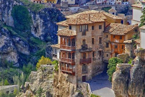 Del conjunto de estas casas sólo tres son visitables: Las casas colgantes de Cuenca | Destino Infinito