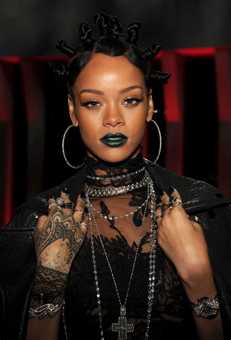 Why Rihannas Green Lipstick At Last Nights Iheartradio Awards Was
