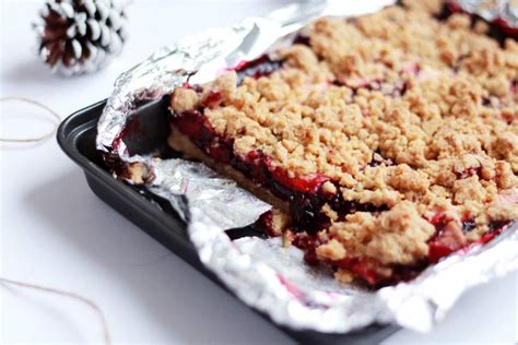 Easy Apple Blueberry And Blackberry Crumble