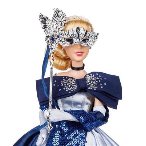 First Pictures Of New Disney Designer Midnight Masquerade Dolls