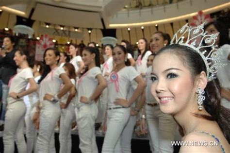 Beautiful Ladyboys Shine At Beauty Pageant In Bangkok Peoples Daily