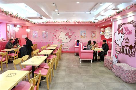 Hello Kitty Cafe Seoul The Very Pinky Kitty Cafe At Myeongdong