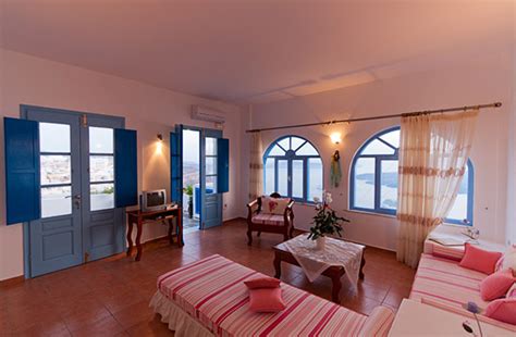 Kastro Suites Santorini Fira Town Luxury Apartments And Suites
