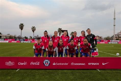 Instagram oficial de la selección chilena cada semana en spotify #laroja spoti.fi/3a2zdgi. Selección Chilena Femenina | La Jefa Carla Guerrero pide que no les digan "la Rojita" porque ya ...