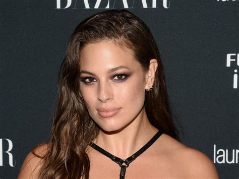 Ashley Graham S New Naked Selfie Is Sparking A Sexist Debate On Instagram