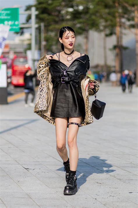 The Best Street Style From Seoul Fashion Week Seoul Fashion Week Seoul Fashion Seoul Fashion