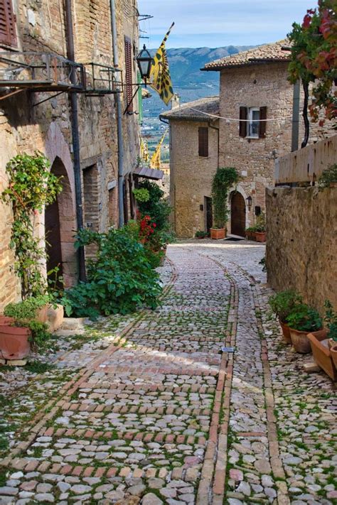 The 11 Prettiest Small Towns In Italy Artofit