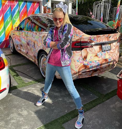 Maybe you would like to learn more about one of these? How Much Money Its Jojo Siwa Makes On YouTube - Net Worth - Naibuzz