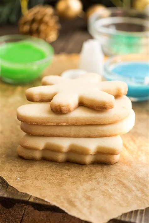 The lower the sugar, the less cookies spread, the drier/more crumbly they are. Keto Sugar Cookies - Low Carb / Sugar Free / Paleo - Best Cut Out Cookies