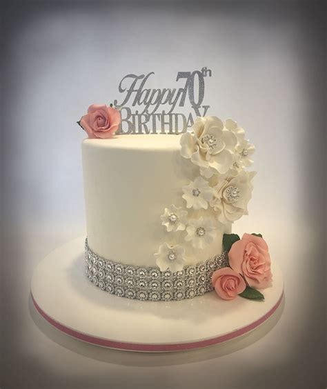 Such a birthday is an honorable and memorable date for any woman and her family. Mom's 70th Birthday Cake | 70th birthday cake, 75 birthday ...