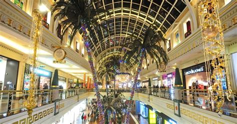 Live Intu Trafford Centre Goes Up For Auction Manchester Evening News