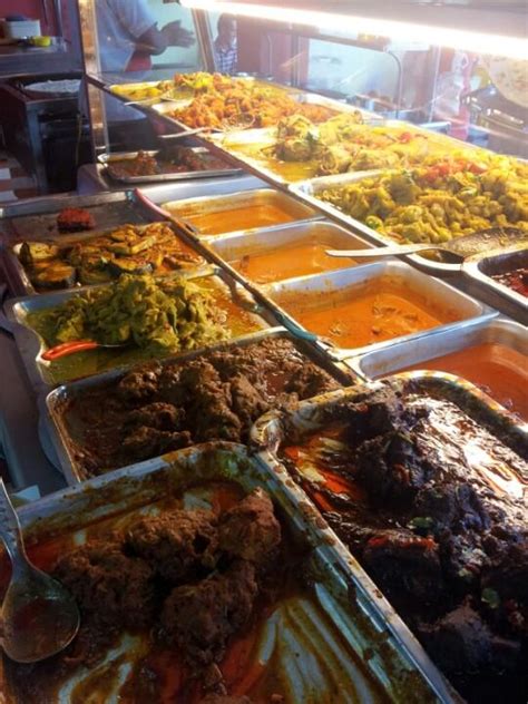 Dalam episod ini, kami tiba di ayer hitam, pulau pinang untuk mencari nasi kandar pilihan warga tempatan. Tempat Makan Sedap Di Malaysia: 10 Restoran Nasi Kandar ...