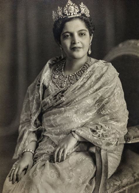 An Intimate Look At Indias Royal Women Bbc News Women Of India Royal Indian Vintage India